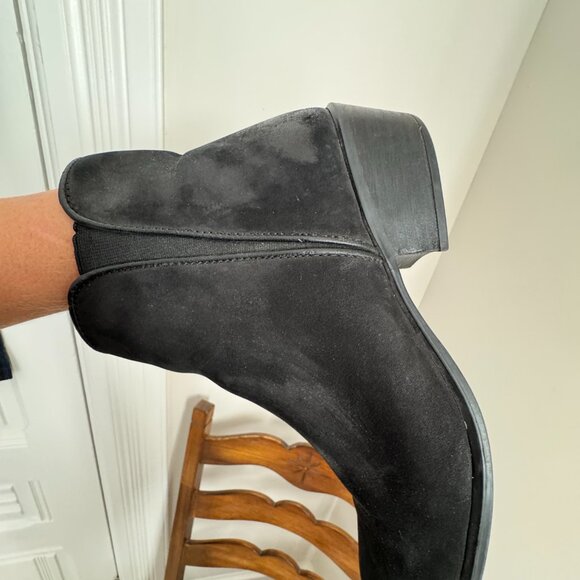 Steve Madden Suede Black 'Nytroo' Chelsea Bootie Women's 9 - 9.5 - Picture 14 of 16